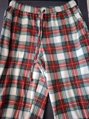 Cozy Plaid Women's Pajama Pants - Red & Green